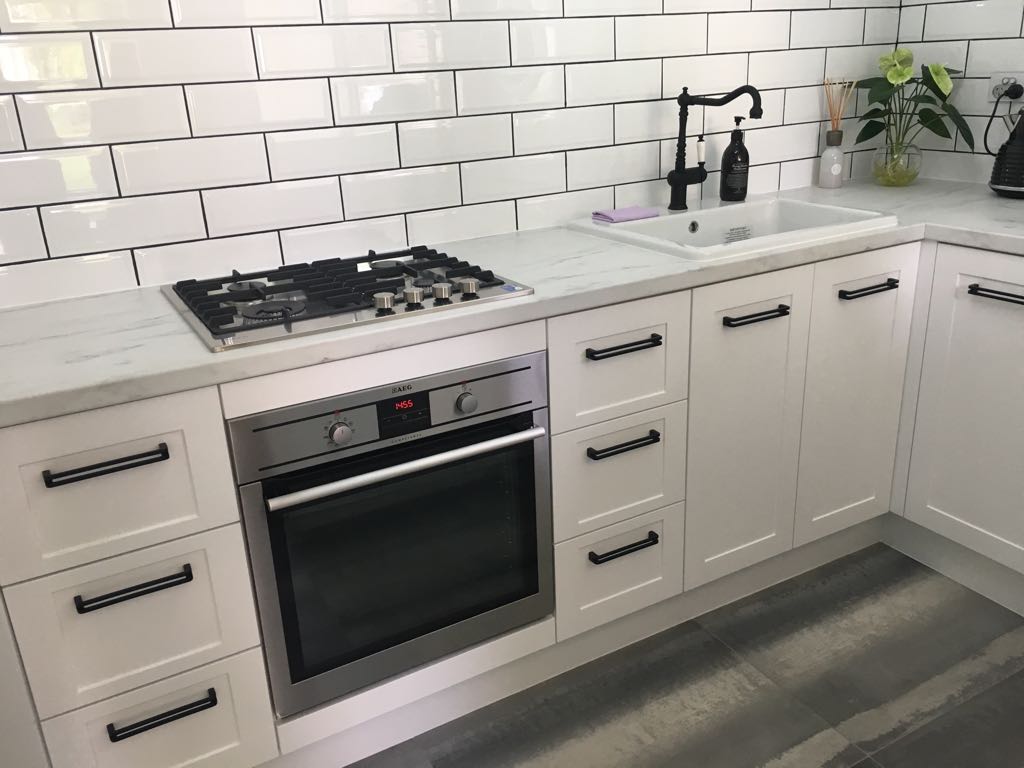 Small Shaker Style Kitchen